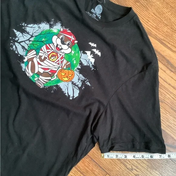 NWT Buc-ee’s Halloween T-Shirt - Picture 8 of 13